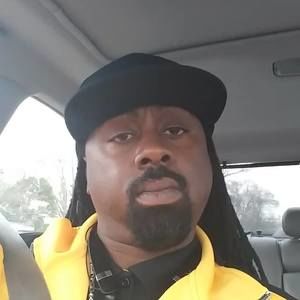 Meet your Posher, Derrick